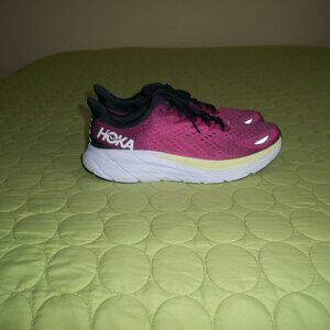 HOKA ONE ONE Women's Clifton 8 Dark Pink Shoes Size 9B